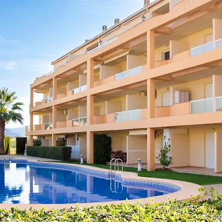 Cozy In Denia, 40 M² With Shared Pool Appartement Dénia
