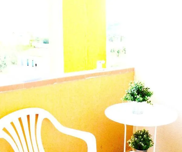 Cozy In Denia, 40 M² With Shared Pool * Dénia